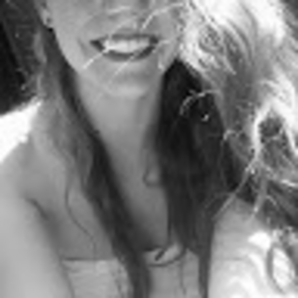 Meet your Posher, Lily - Picture 1 of 1